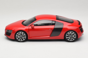Audi R8 Red Kyosho 1:18 09213R Diecast — photo 4 of 8