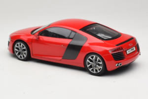 Audi R8 Red Kyosho 1:18 09213R Diecast — photo 7 of 8