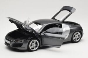 Audi R8 Type 42 4.2 Daytona Grey Kyosho 1:18 5010618425 Diecast — photo 2 of 8