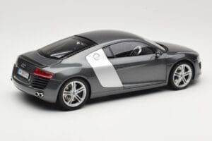 Audi R8 Type 42 4.2 Daytona Grey Kyosho 1:18 5010618425 Diecast — photo 3 of 8