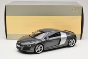 Audi R8 Type 42 4.2 Daytona Grey Kyosho 1:18 5010618425 Diecast — photo 8 of 8