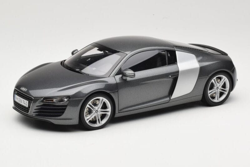 Audi R8 Type 42 4.2 Daytona Grey Kyosho 1:18 5010618425 Diecast