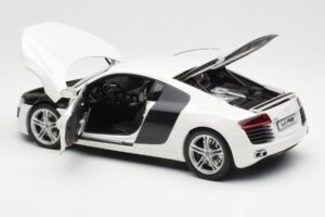 Audi R8 Type 42 White Kyosho 1:18 09213W Diecast — photo 5 of 8