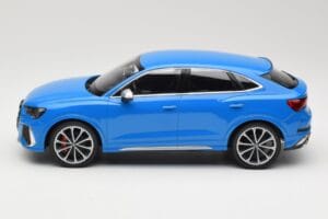 Audi RS Q3 F3 Sportback Blue Minichamps 1:18 155018101 Diecast — photo 3 of 6