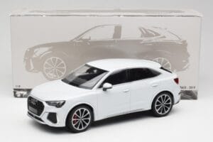 Audi RS Q3 F3 Sportback Glacier White Metallic Minichamps 1:18 155018105 Diecast — photo 6 of 6