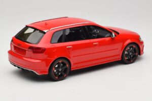 Audi RS3 8P Sportback Red DNA 1:18 DNA000056 Resin — photo 2 of 6