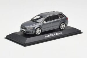 Audi RS4 B7 Avant Grey Minichamps 1:43 5010509223 Diecast — photo 2 of 4