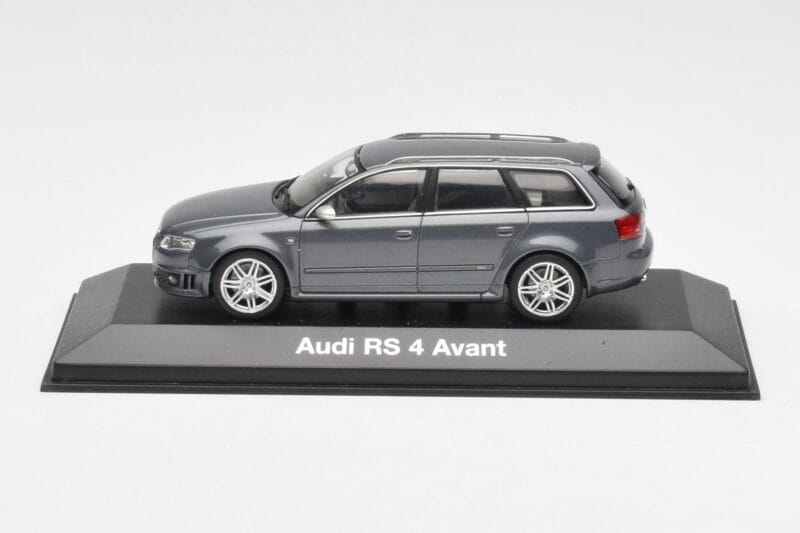 Audi RS4 B7 Avant Grey Minichamps 1:43 5010509223 Diecast