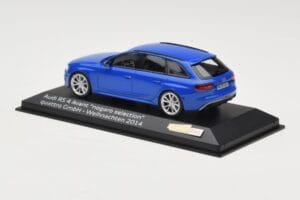 Audi RS4 B8 Avant Nogaro Blue Christmas Selection 2014 Minichamps 1:43 AUDI003 Diecast — photo 3 of 4