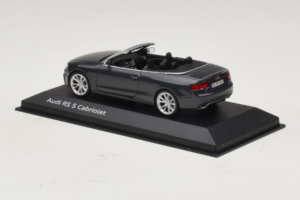 Audi RS5 B8 Cabriolet Daytona Gray Minichamps 1:43 5011215323 Diecast — photo 3 of 4