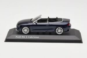 Audi RS5 B8 Cabriolet Estoril Blue Minichamps 1:43 5011215313 Diecast
