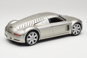 Audi Rosemeyer Silver Maisto 1:18 31625 Diecast — photo 3 of 8
