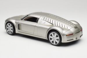 Audi Rosemeyer Silver Maisto 1:18 31625 Diecast — photo 7 of 8