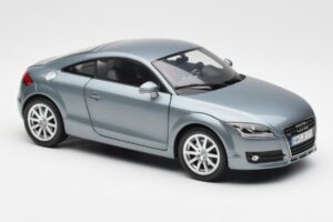 Audi TT 8J Condor Grey Minichamps 1:18 5010500415 Diecast — photo 6 of 8