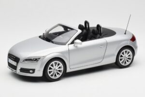 Audi TT 8J Roadster Light Silver Minichamps 1:18 5010500515 Diecast