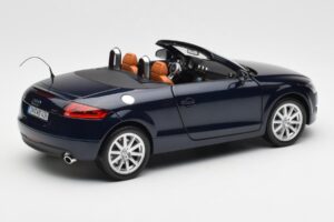 Audi TT 8J Roadster Deep Sea Blue Minichamps 1:18 5010500525 Diecast — photo 3 of 8