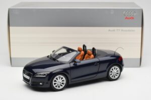 Audi TT 8J Roadster Deep Sea Blue Minichamps 1:18 5010500525 Diecast — photo 8 of 8