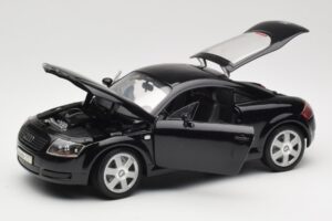 Audi TT 8N Black Revell 1:18 08953 Diecast — photo 2 of 8