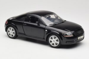 Audi TT 8N Black Revell 1:18 08953 Diecast — photo 6 of 8