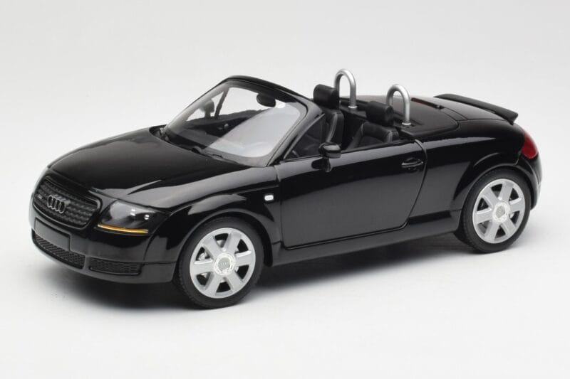 Audi TT 8N Roadster Black Metallic Minichamps 1:18 155017030 Diecast