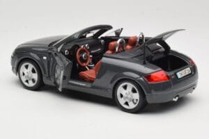 Audi TT 8N Roadster Grey Maisto 1:18 50346 Diecast — photo 5 of 8