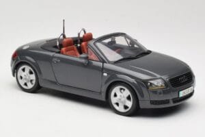 Audi TT 8N Roadster Grey Maisto 1:18 50346 Diecast — photo 6 of 8