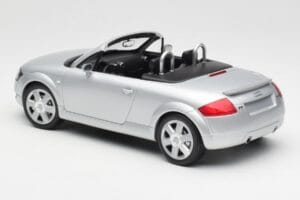 Audi TT 8N Roadster Silver Metallic Minichamps 1:18 155017031 Diecast — photo 5 of 6