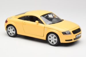 Audi TT 8N Yellow Revell 1:18 08954-M1 Diecast — photo 6 of 8