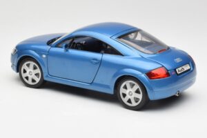 Audi TT 8N Blue Revell 1:18 8954 Diecast — photo 7 of 8