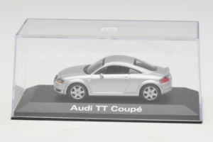 Audi TT 8N Silver Minichamps 1:43 5019800423 Diecast — photo 4 of 5