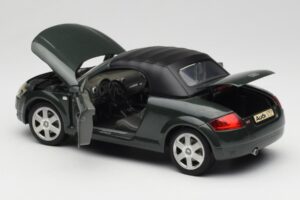 Audi TT 8N Roadster Green Revell 1:18 08979 Diecast — photo 5 of 8