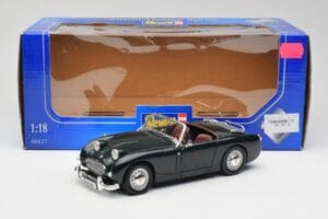 Austin-Healey Sprite Leaf Green Revell 1:18 08837 Diecast — photo 8 of 8