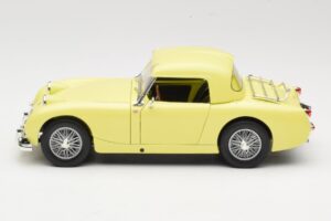 Austin-Healey Sprite Mk1 Yellow Revell 1:18 8835 Diecast — photo 4 of 8