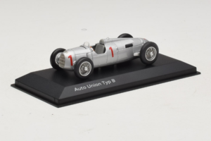 Auto Union Typ B #1 Silver Minichamps 1:43 5031300313 Diecast — photo 2 of 5
