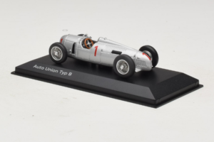Auto Union Typ B #1 Silver Minichamps 1:43 5031300313 Diecast — photo 3 of 5