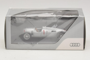 Auto Union Typ B #1 Silver Minichamps 1:43 5031300313 Diecast — photo 5 of 5