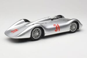 Auto Union Typ C Stromlinie #31 B. Rosemeyer 1937 Silver Revell 1:18 08436 Diecast — photo 3 of 8