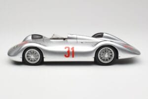 Auto Union Typ C Stromlinie #31 B. Rosemeyer 1937 Silver Revell 1:18 08436 Diecast — photo 4 of 8