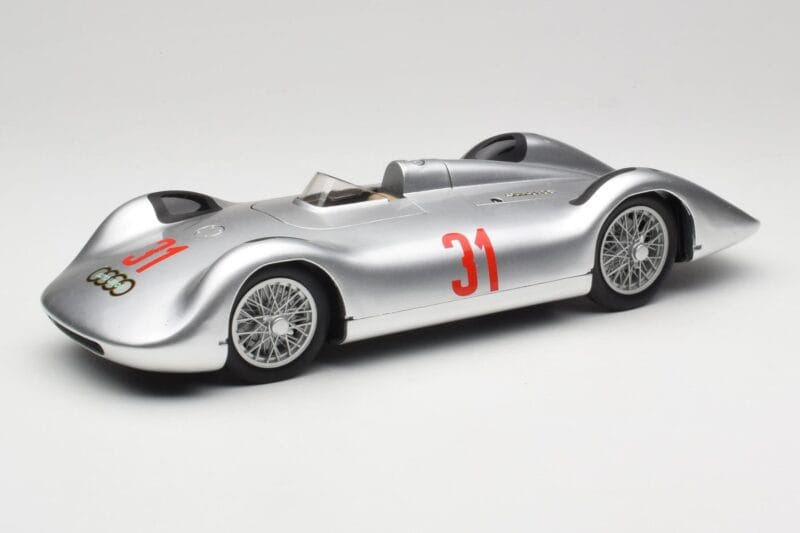 Auto Union Typ C Stromlinie #31 B. Rosemeyer 1937 Silver Revell 1:18 08436 Diecast