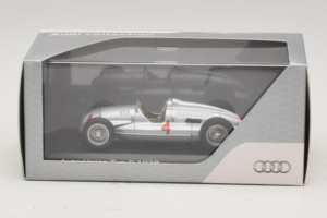 Auto Union Typ D #4 Silver Minichamps 1:43 5030900703 Diecast — photo 4 of 4