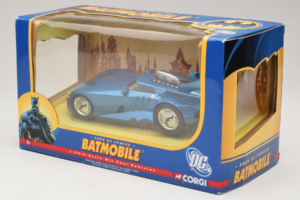 Batmobile DC Comics Corgi 1:24 77511 Diecast — photo 3 of 3