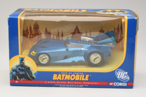 Batmobile DC Comics Corgi 1:24 77511 Diecast