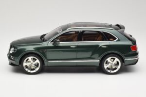 Bentley Bentayga Styling Pack Green GT Spirit 1:18 GT133 Resin — photo 3 of 6