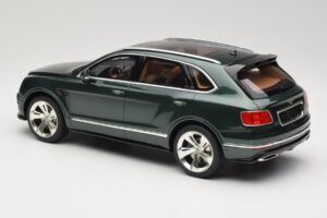 Bentley Bentayga Styling Pack Green GT Spirit 1:18 GT133 Resin — photo 5 of 6