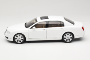 Bentley Continental Flying Spur White Minichamps 1:18 100139461 Diecast — photo 4 of 8