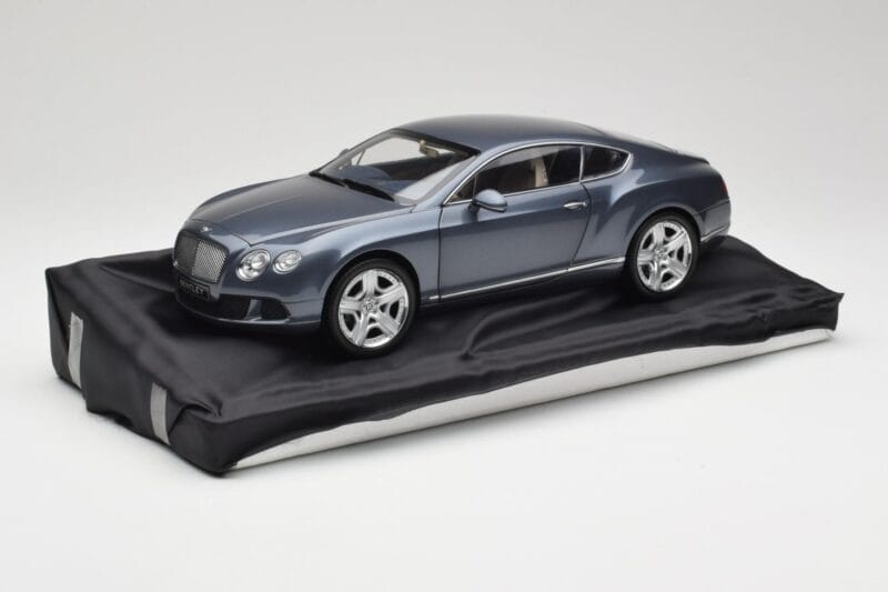 Bentley Continental GT Grey Metallic Minichamps 1:18 100139920 Diecast