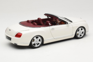 Bentley Continental GTC White Minichamps 1:18 100139032 Diecast — photo 3 of 8
