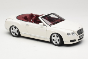 Bentley Continental GTC White Minichamps 1:18 100139032 Diecast — photo 6 of 8