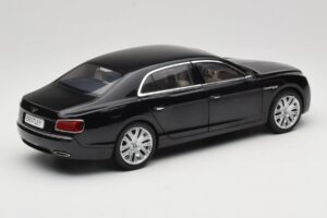 Bentley Flying Spur W12 Onyx Black Kyosho 1:18 08891NX Diecast — photo 3 of 8