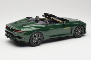 Bentley Mulliner Bacalar Scarab Green TopSpeed 1:18 TS0448 Resin — photo 2 of 6